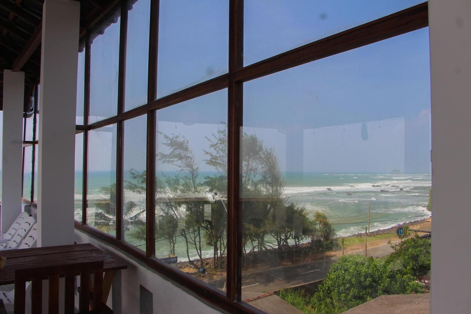 Shehara Sun Surf Lodge Midigama East Quarto foto